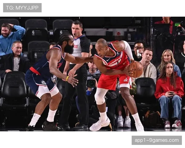 快船北伐势头强劲取14胜3负 战绩趋势显阵容磨合成功