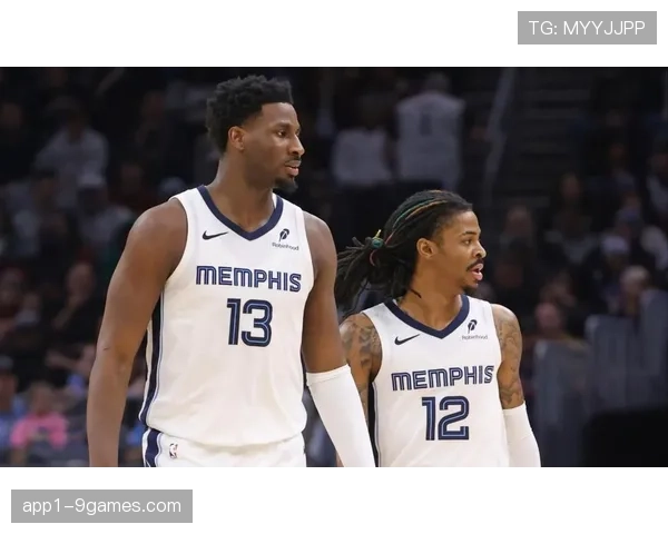 灰熊彻底推倒现有框架 送走小贾伦杰克逊换取三个未来首轮签