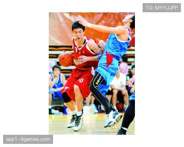 深圳一分险胜北控 史密斯身体失衡压哨命中反绝杀球